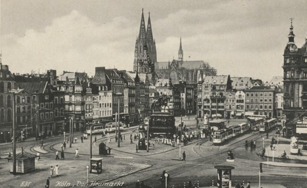 Postkarte vom Kölner Heumarkt vor der Zerstörung im Zweiten Weltkrieg. Aus dem Fotoalbum von Josef Remus.
