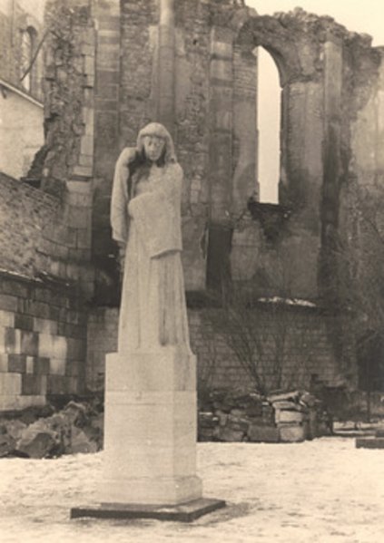 Josef Remus, Gerhard Marcks' Die Trauernde, um 1950